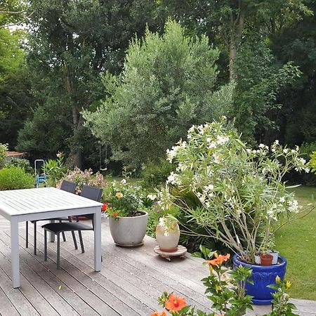 Bed and Breakfast Castel Parc Périgny Exterior foto